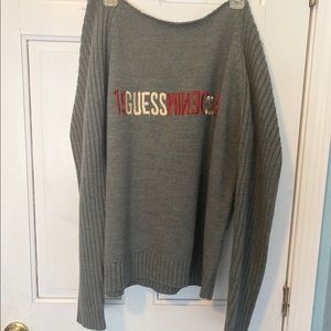 👽GUESS OFFTHESHOULDER SWEATER👽